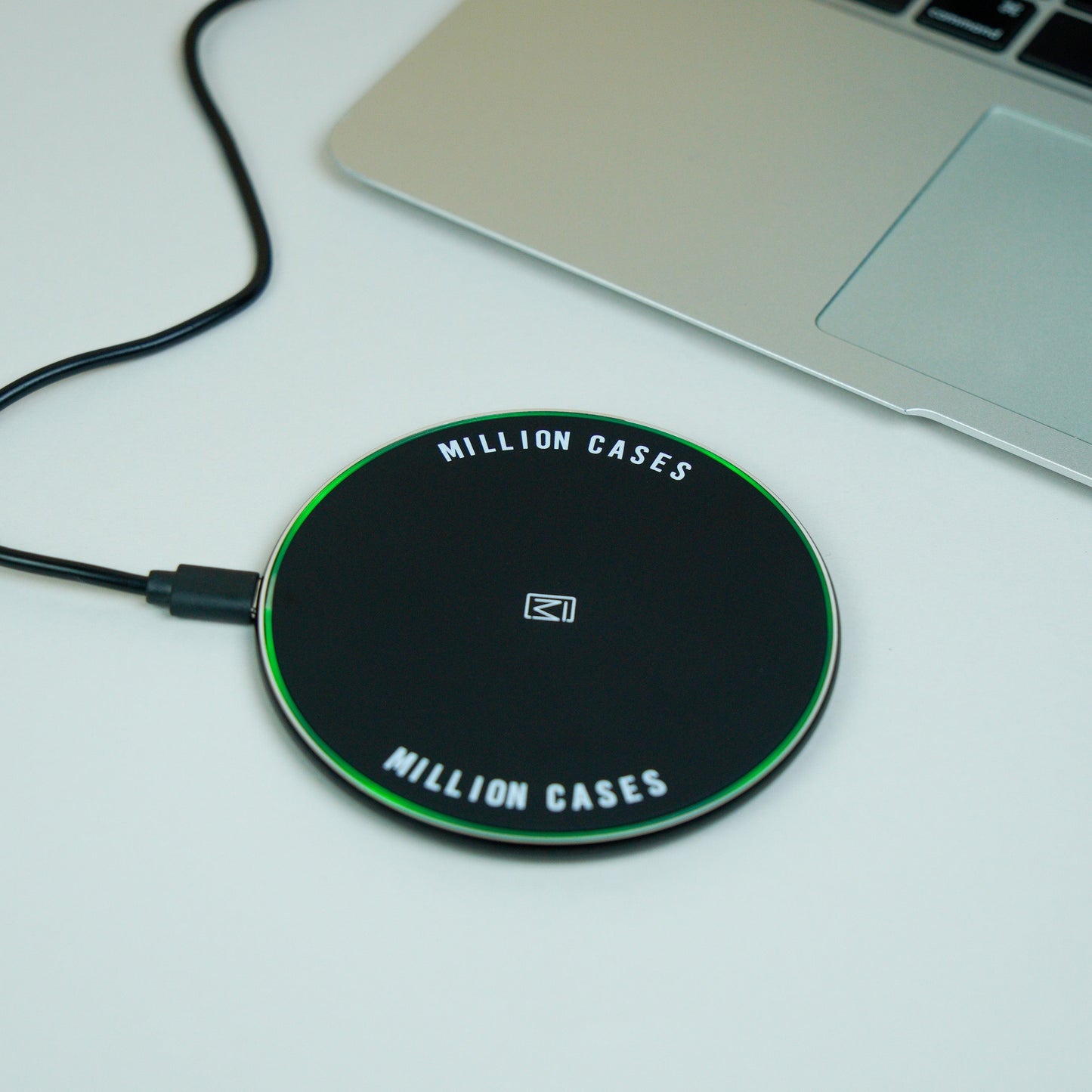 MC ® 15W Wireless Fast Charger casemarts