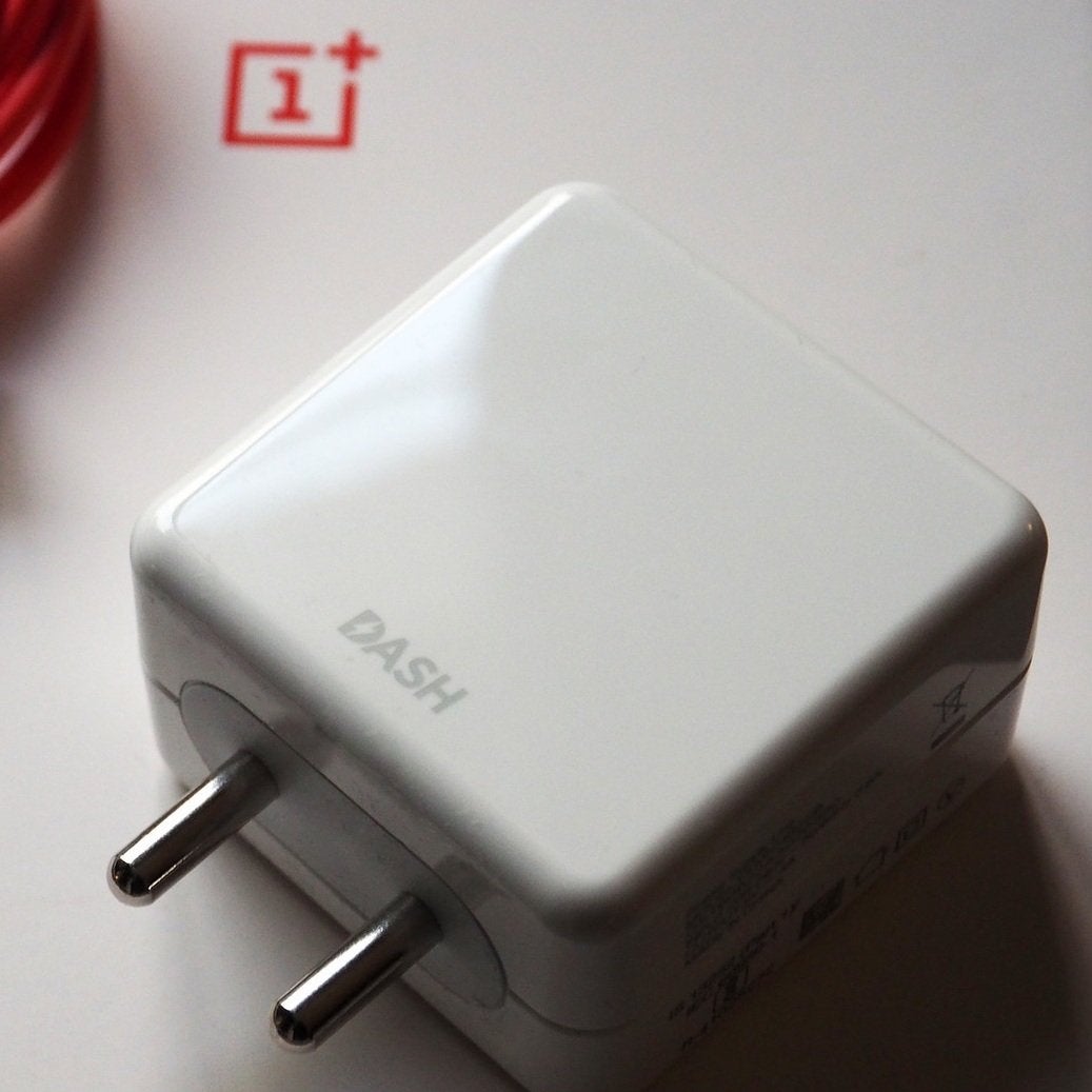 OnePlus Dash Power Adapter And Type-C USB Cable casemarts