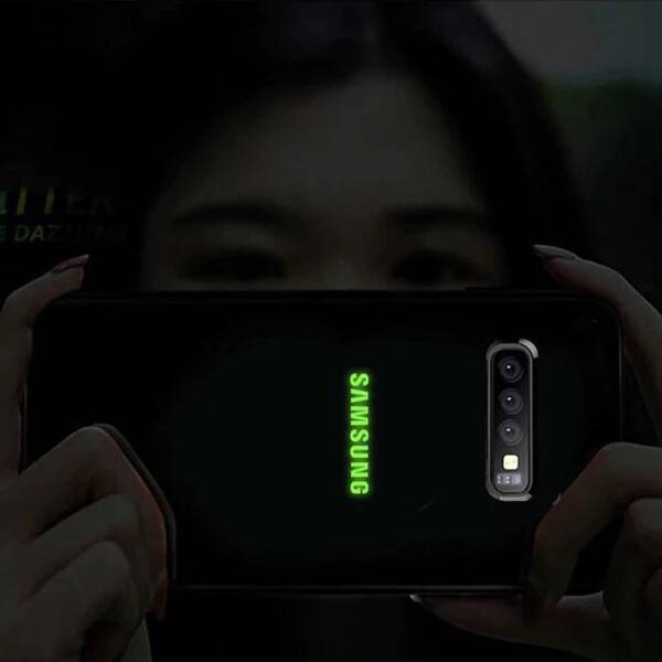 Galaxy S10 Plus Radium Glow Light Illuminated Logo 3D Case casemarts