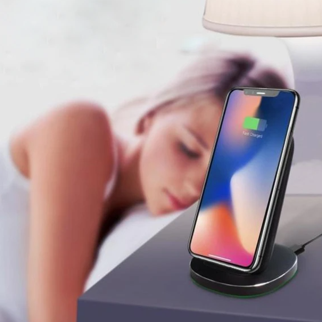 Solo Wireless Charging Stand casemarts